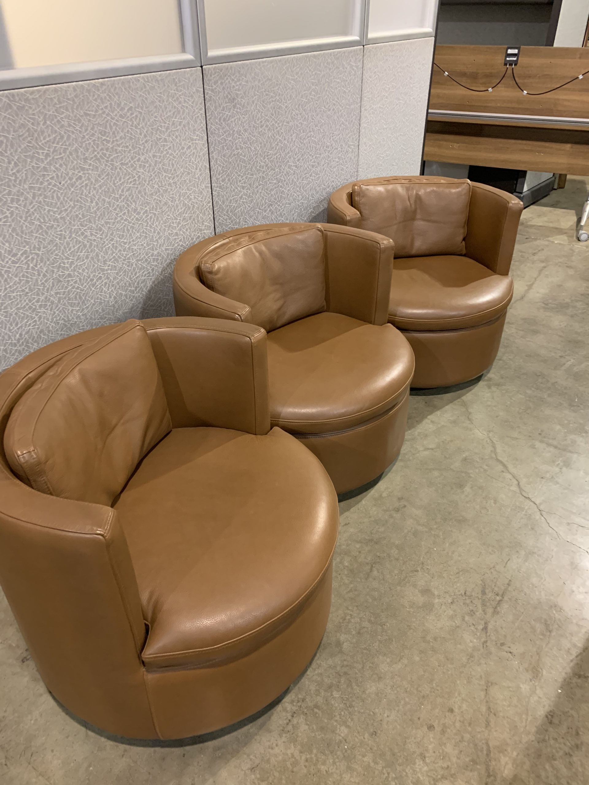 Cantoni Swivel Leather Lounge Chair Image